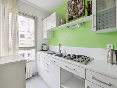 Louer Appartement Paris-8eme-arrondissement 2500 euros