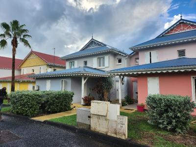 For sale Moule 4 rooms 76 m2 Guadeloupe (97160) photo 0