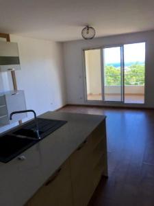 For rent Possession 3 rooms 63 m2 Reunion (97419) photo 1