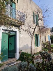 For sale Nimes 11 rooms 255 m2 Gard (30000) photo 0