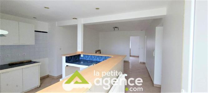 For rent Montlucon 3 rooms 52 m2 Allier (03100) photo 0