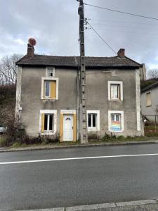 For sale Bourganeuf 4 rooms 103 m2 Creuse (23400) photo 1
