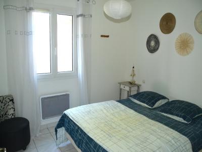 For sale Roquemaure 4 rooms 87 m2 Gard (30150) photo 2
