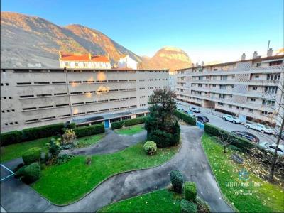 For sale Grenoble 5 rooms 101 m2 Isere (38000) photo 0