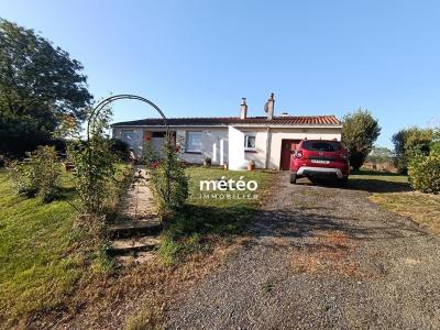 For sale Saint-martin-lars-en-sainte-herm 5 rooms 97 m2 Vendee (85210) photo 0