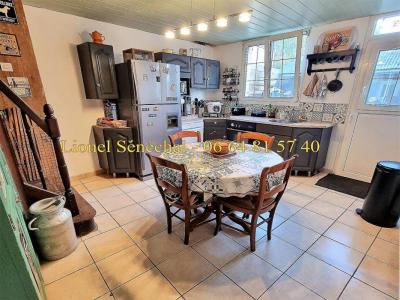 For sale Vallon-sur-gee 9 rooms 135 m2 Sarthe (72540) photo 3