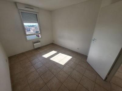 For sale Istres 2 rooms 33 m2 Bouches du Rhone (13800) photo 2