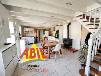 For sale Fontaines 4 rooms 105 m2 Vendee (85200) photo 1