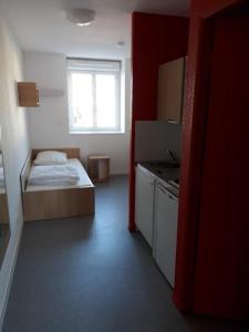 For rent Oyonnax 1 room 19 m2 Ain (01100) photo 0