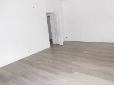 Louer Local commercial 30 m2 Cuincy
