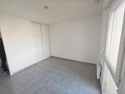 For sale Narbonne 2 rooms 44 m2 Aude (11100) photo 2