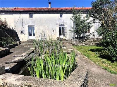 For sale Ruffec 6 rooms 195 m2 Charente (16700) photo 0