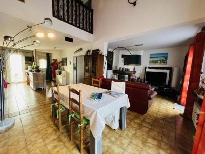 For sale Fabregues 5 rooms 100 m2 Herault (34690) photo 2