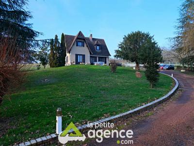 For sale Jouet-sur-l'aubois 6 rooms 140 m2 Cher (18320) photo 0