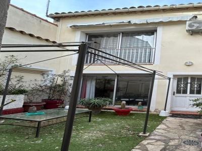 For sale Agde 4 rooms 71 m2 Herault (34300) photo 0