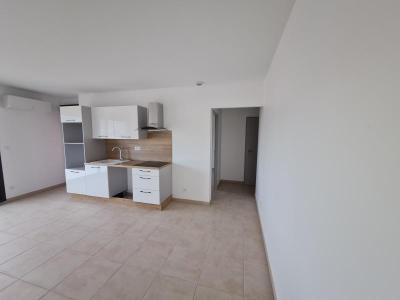 For sale Narbonne 2 rooms 45 m2 Aude (11100) photo 2