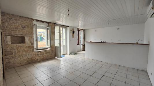 For sale Ruffec 4 rooms 90 m2 Charente (16700) photo 0