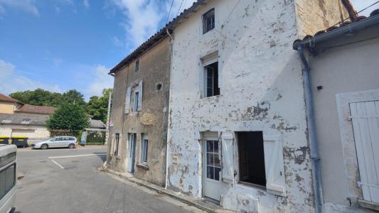 For sale Ruffec 4 rooms 90 m2 Charente (16700) photo 3