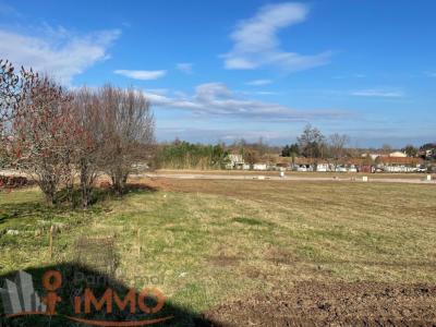 For sale Savigneux 906 m2 Loire (42600) photo 0