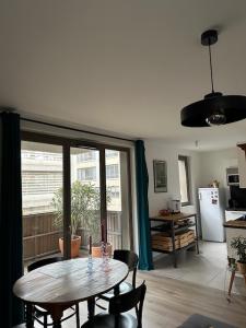 For sale Bordeaux 3 rooms 66 m2 Gironde (33100) photo 0