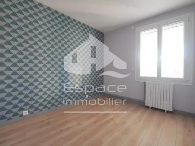 For sale Rochelle 4 rooms 104 m2 Charente maritime (17000) photo 3