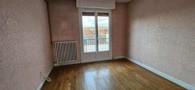For sale Vichy 4 rooms 83 m2 Allier (03200) photo 3