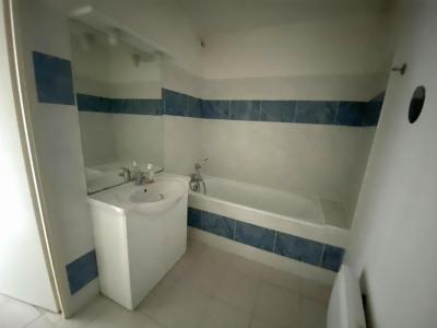 For sale Nimes 2 rooms 49 m2 Gard (30000) photo 4