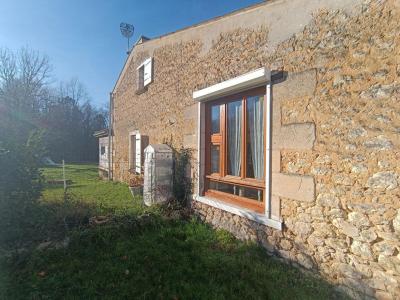 For sale Montendre 6 rooms 155 m2 Charente maritime (17130) photo 1