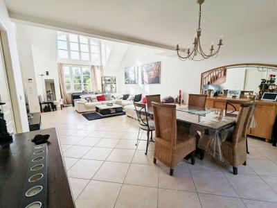 Acheter Maison Mesnil-saint-denis 699900 euros