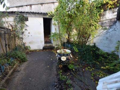 For sale Angouleme ANGOULEME 4 rooms 115 m2 Charente (16000) photo 2
