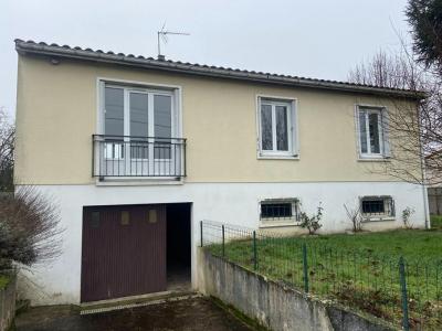 For sale Champagne-mouton 4 rooms 83 m2 Charente (16350) photo 0