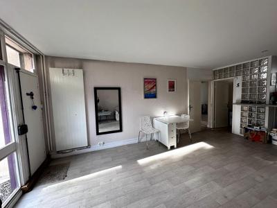 For sale Massy 3 rooms 66 m2 Essonne (91300) photo 2