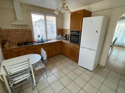 For sale Montataire 4 rooms 66 m2 Oise (60160) photo 3