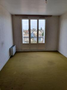 For sale Chateauroux 2 rooms 50 m2 Indre (36000) photo 2