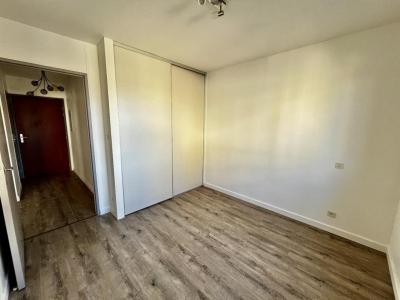 For sale Rodez 2 rooms 39 m2 Aveyron (12000) photo 4