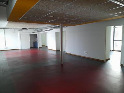 Louer Bureau 545 m2 Saint-denis