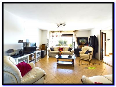 For sale Nimes 5 rooms 123 m2 Gard (30000) photo 2