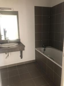 For rent Troyes 3 rooms 85 m2 Aube (10000) photo 4