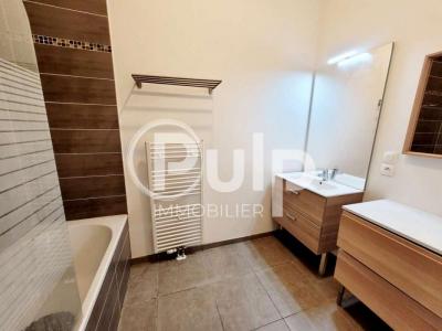 For sale Lille 4 rooms 74 m2 Nord (59000) photo 4