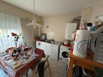 For sale Vichy 3 rooms 61 m2 Allier (03200) photo 2