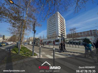 For sale Grenoble 5 rooms 137 m2 Isere (38100) photo 0