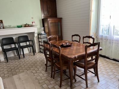 For sale Saint-jean-d'angely PROCHE DE LOULAY 4 rooms 93 m2 Charente maritime (17400) photo 2