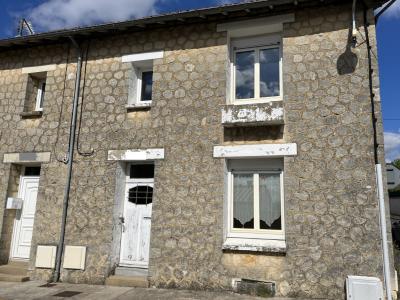 For sale Saint-jean-d'angely ST JEAN D'ANGELY CENTRE 5 rooms 77 m2 Charente maritime (17400) photo 1