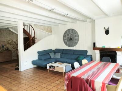 For sale Saint-jean-d'angely 5 rooms 186 m2 Charente maritime (17400) photo 3