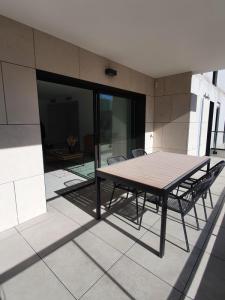 For sale Marseille-8eme-arrondissement 3 rooms 70 m2 Bouches du Rhone (13008) photo 0