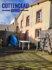 For sale Chemille 4 rooms 95 m2 Maine et loire (49120) photo 0