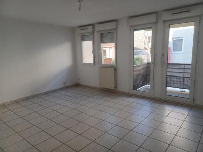 For rent Grenoble 3 rooms 69 m2 Isere (38000) photo 2
