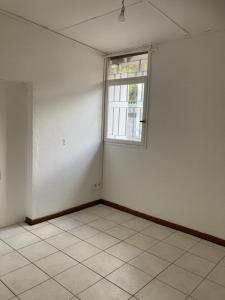 For rent Tampon 3 rooms 49 m2 Reunion (97430) photo 3