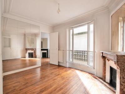 For sale Paris-18eme-arrondissement 2 rooms 39 m2 Paris (75018) photo 0