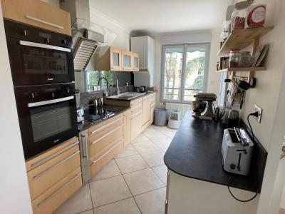 For sale Oullins 4 rooms 99 m2 Rhone (69600) photo 2